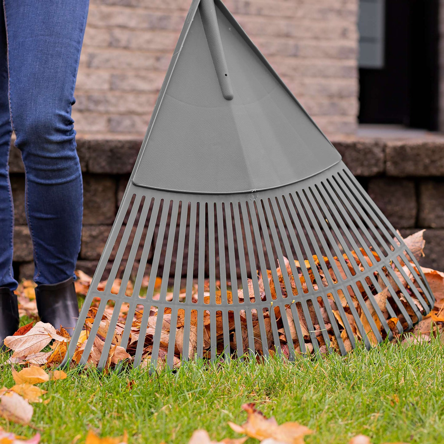 Poly leaf rake