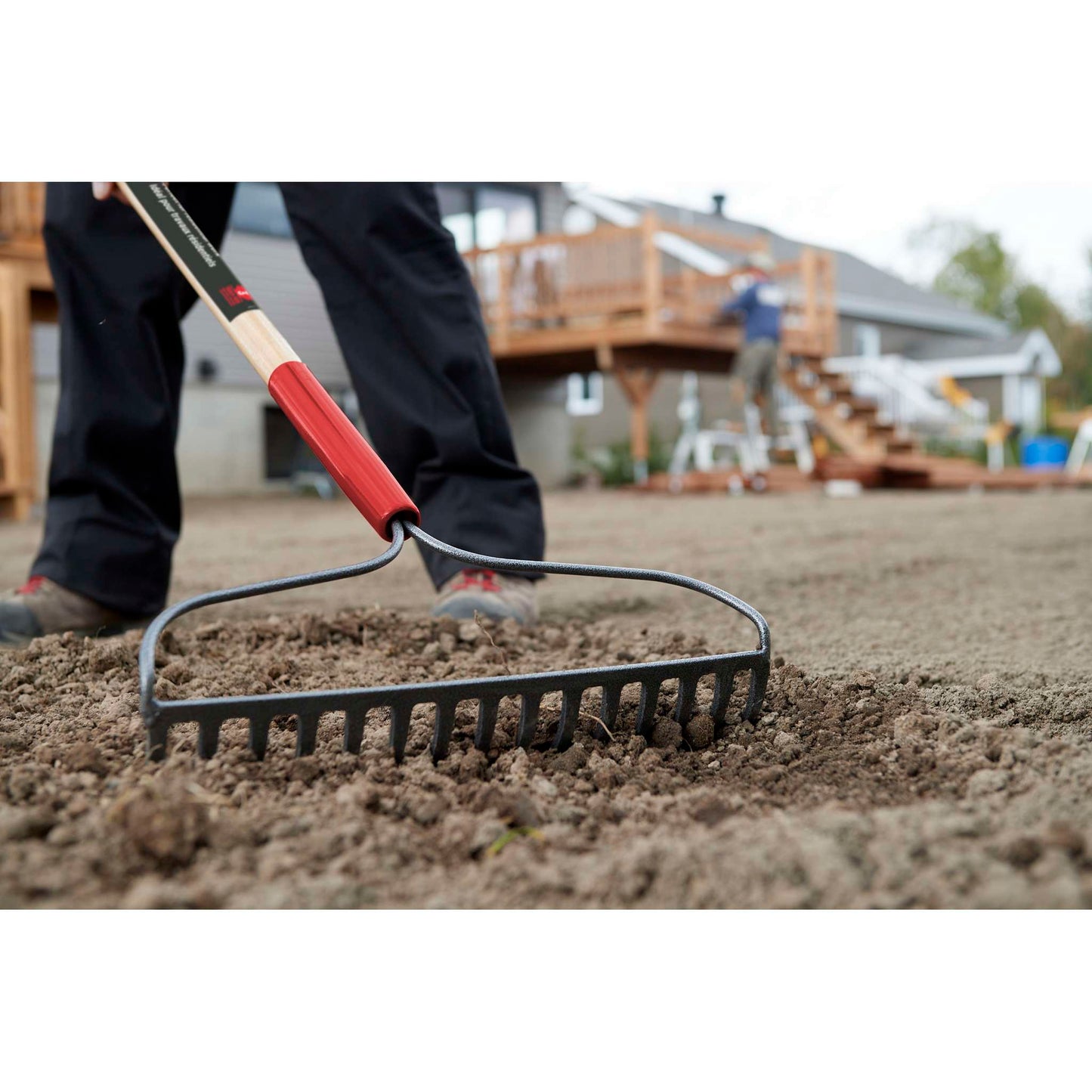 Râteau à arceau, manche en bois
