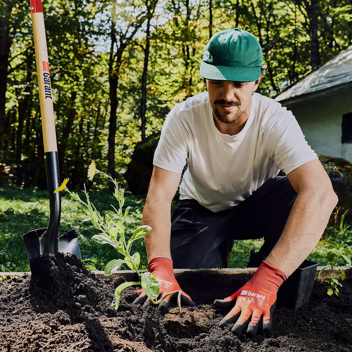 Garden spade, wood handle