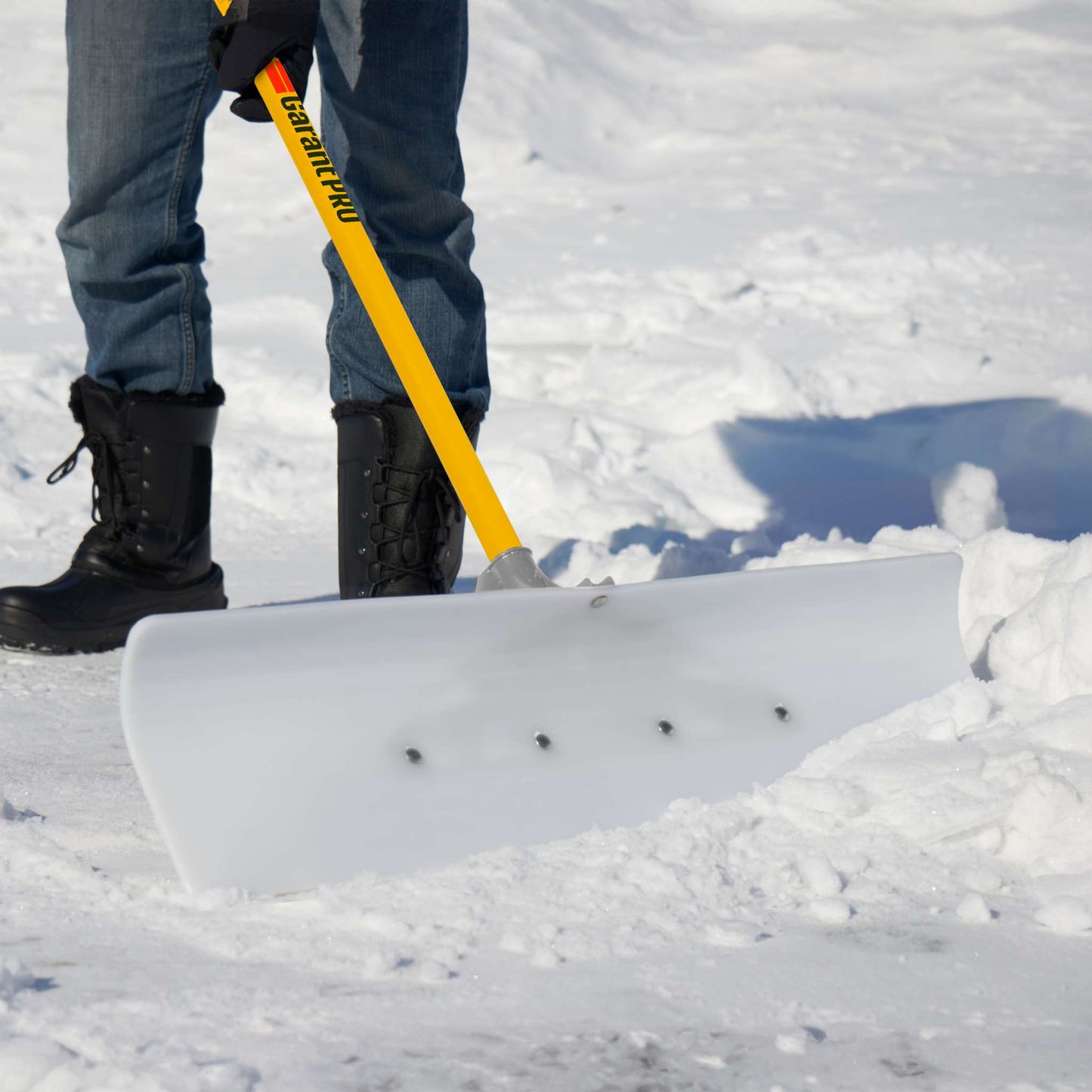 Grattoir à neige avec lame en UHMW 30 po