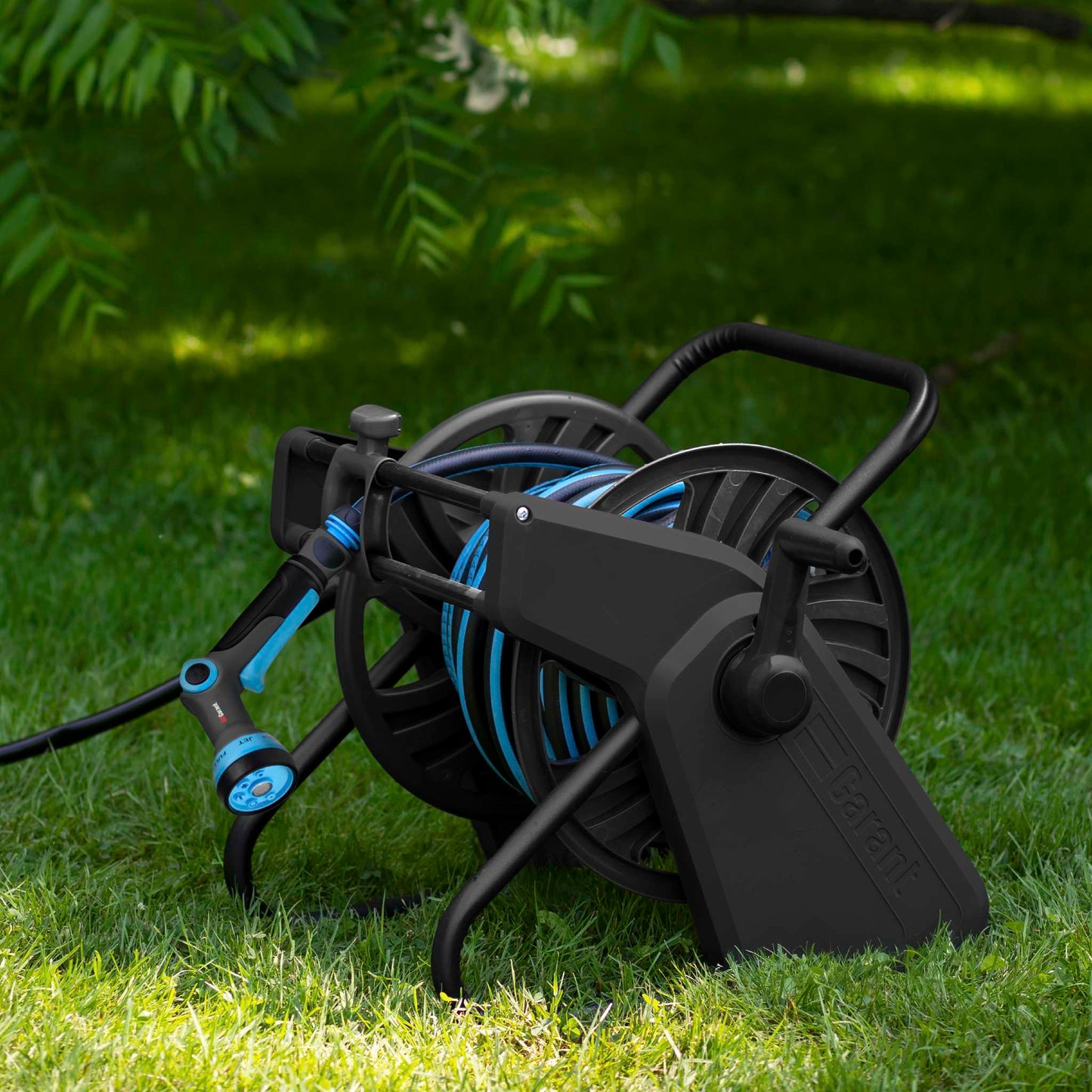 Dévidoir de patio en matériaux mixtes