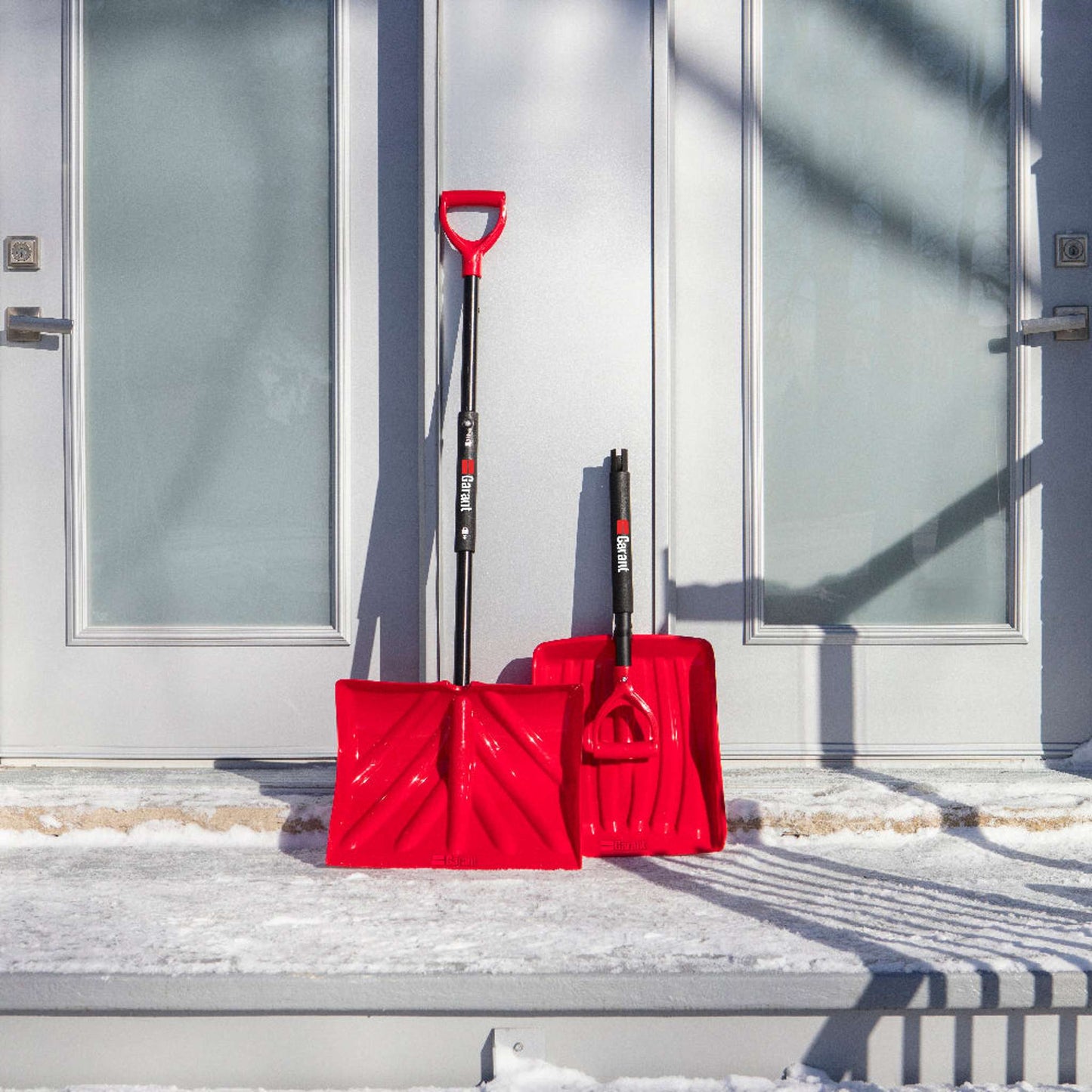 Foldable snow shovel,18 in. poly blade