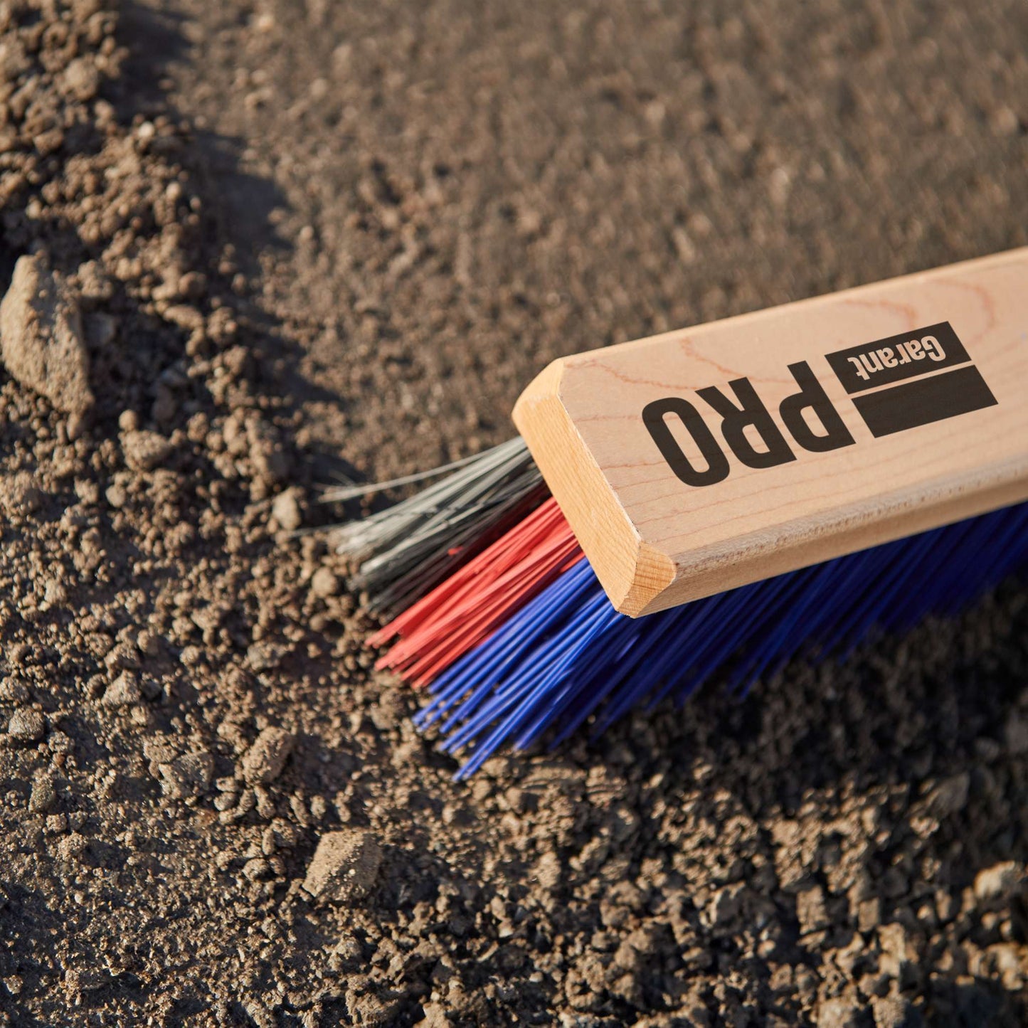 Powr push broom, max efficiency, 24", rough surface