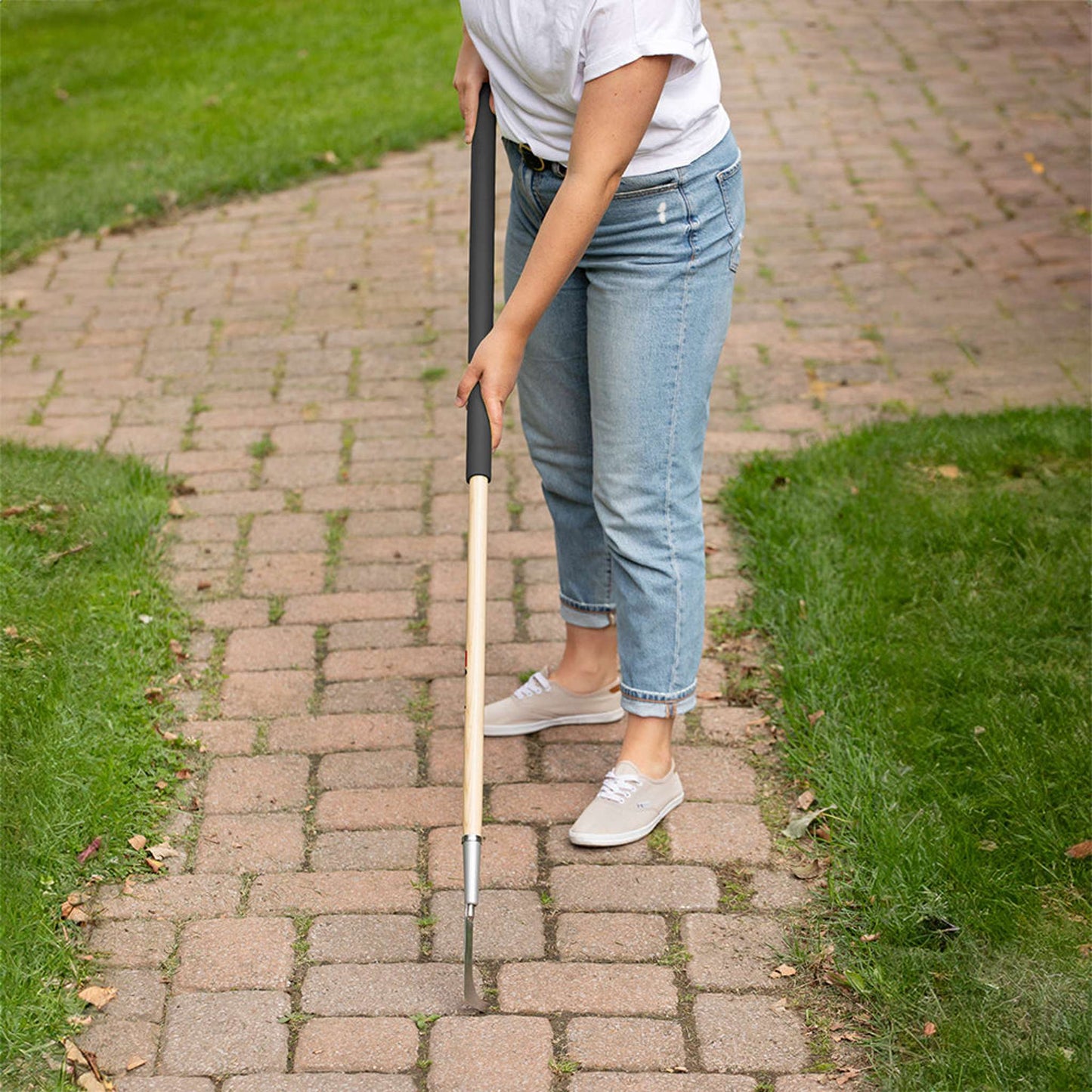 Désherbeur pour dalles