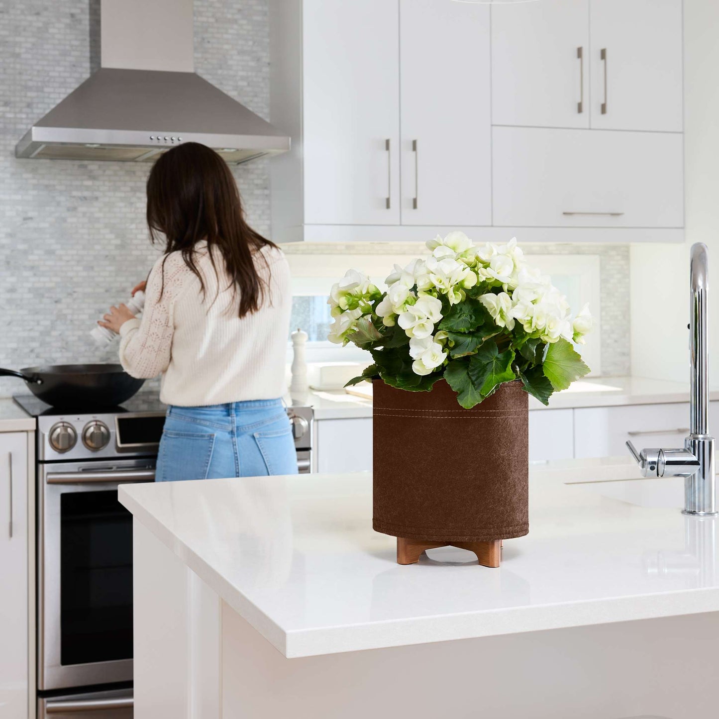 Jardinière Hygge feutre 8 po avec système auto-arrosant