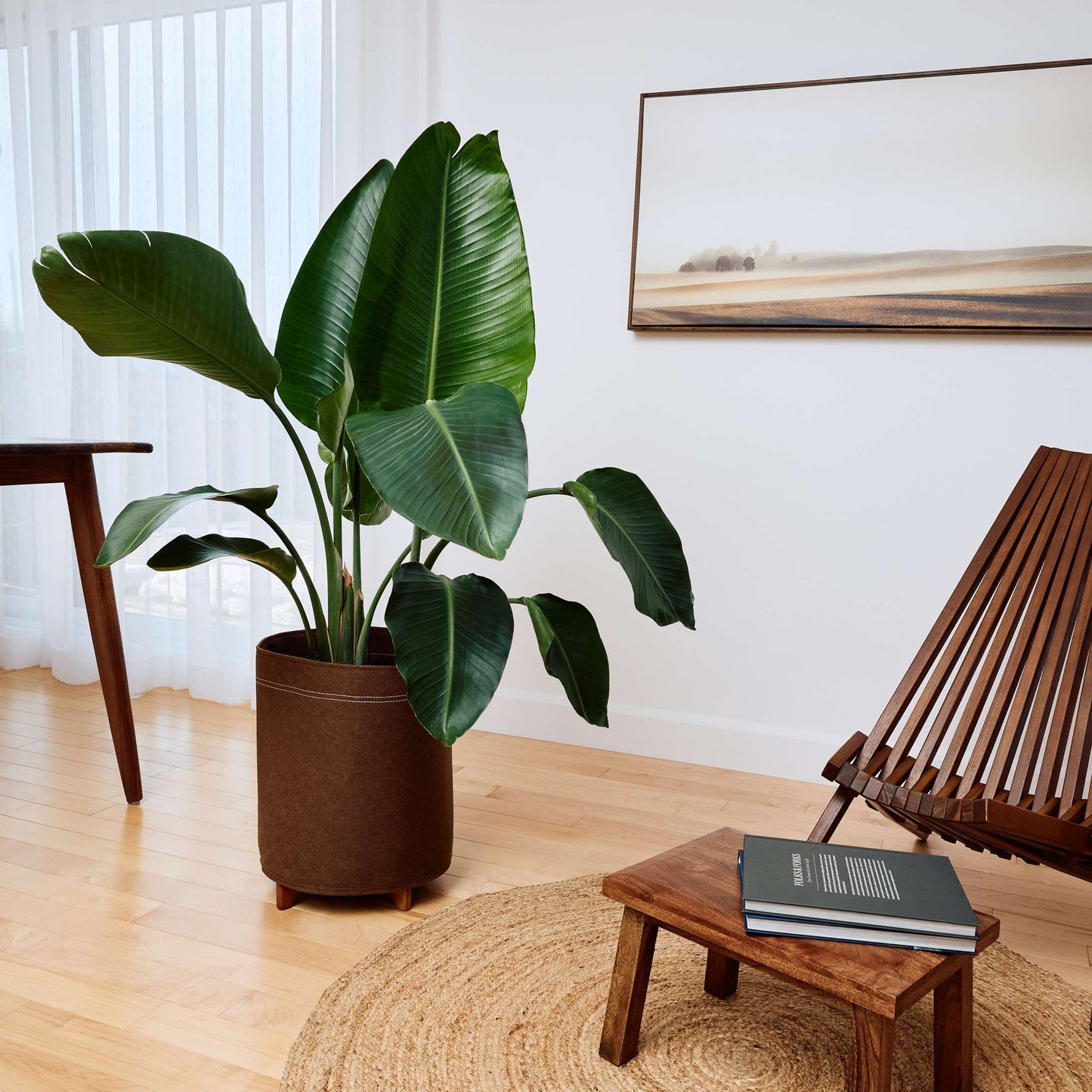 14" Hygge Felt Planter with self-watering system