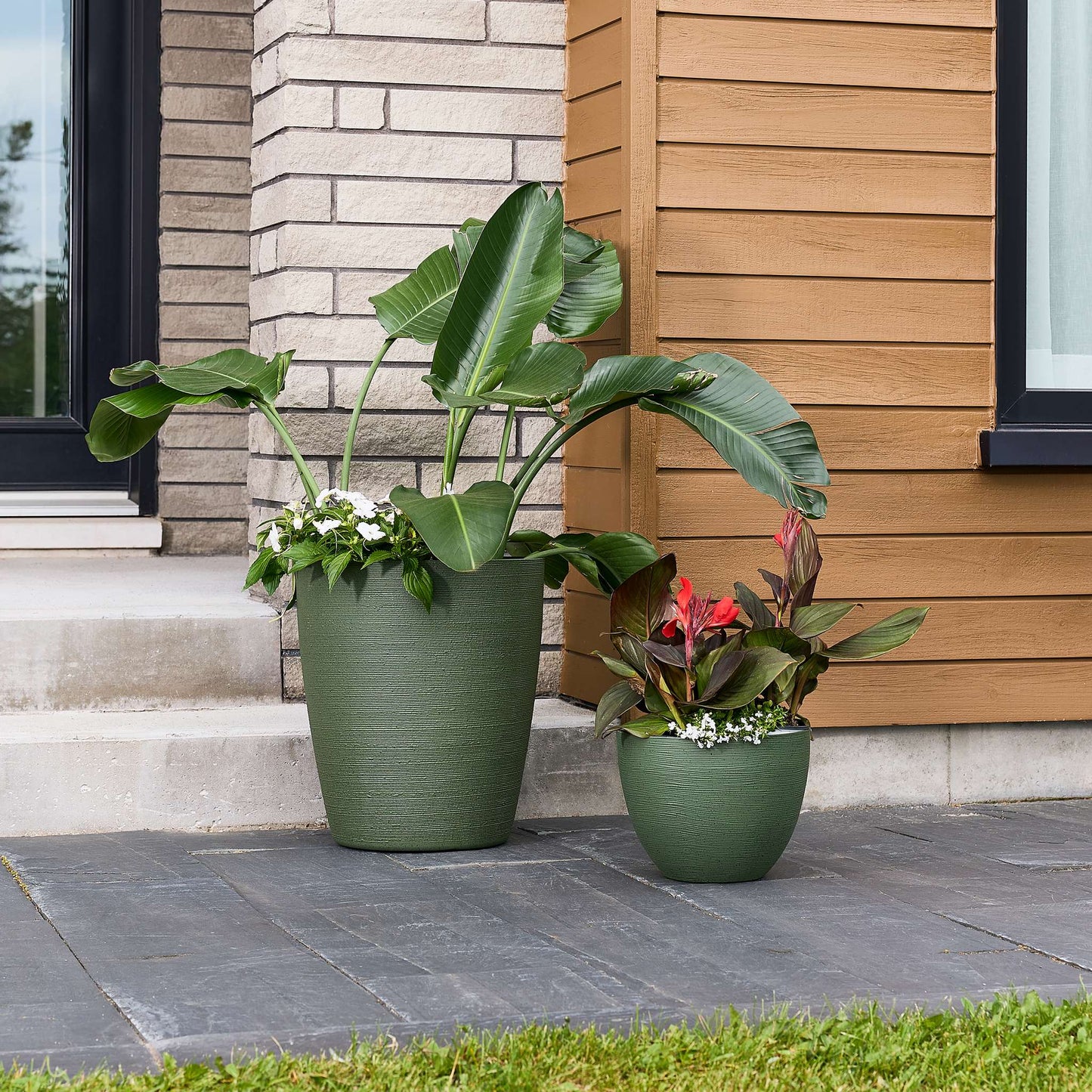 17" Momoka Planter with Stone-Texture Finish