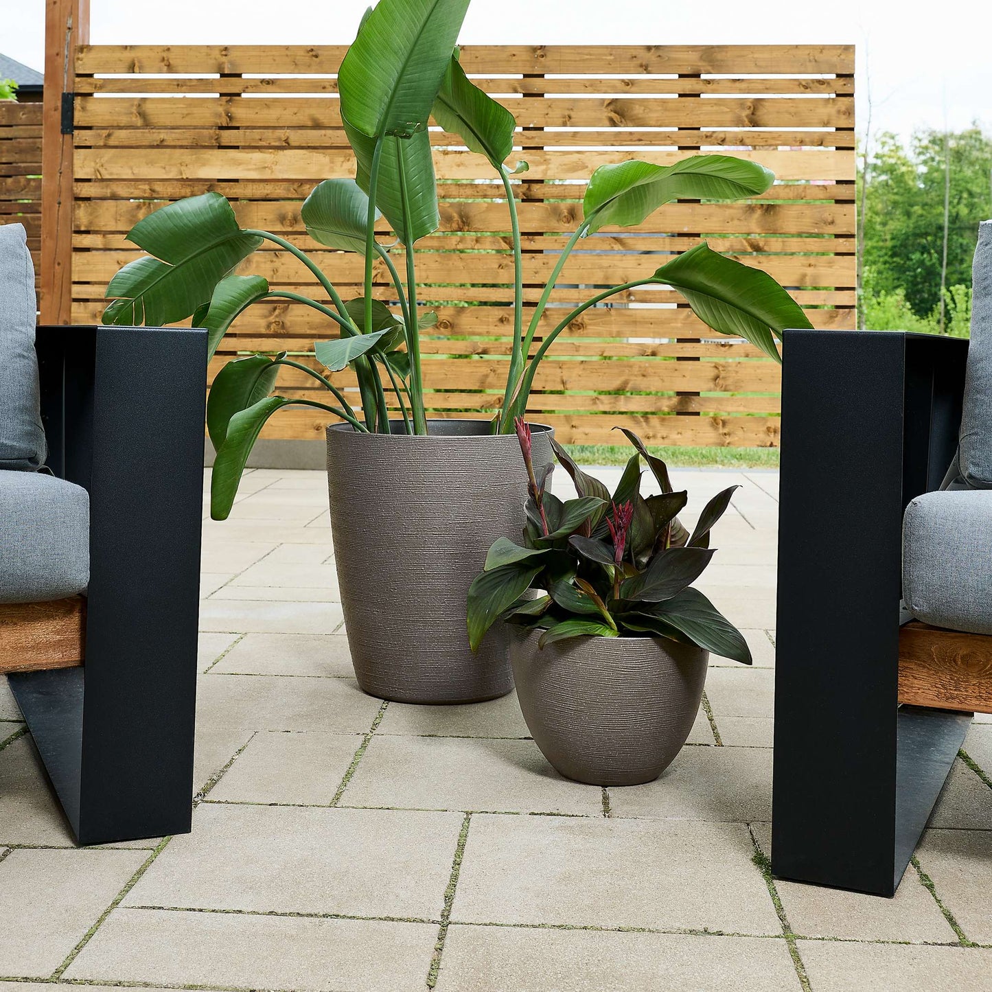 17" Momoka Planter with Stone-Texture Finish