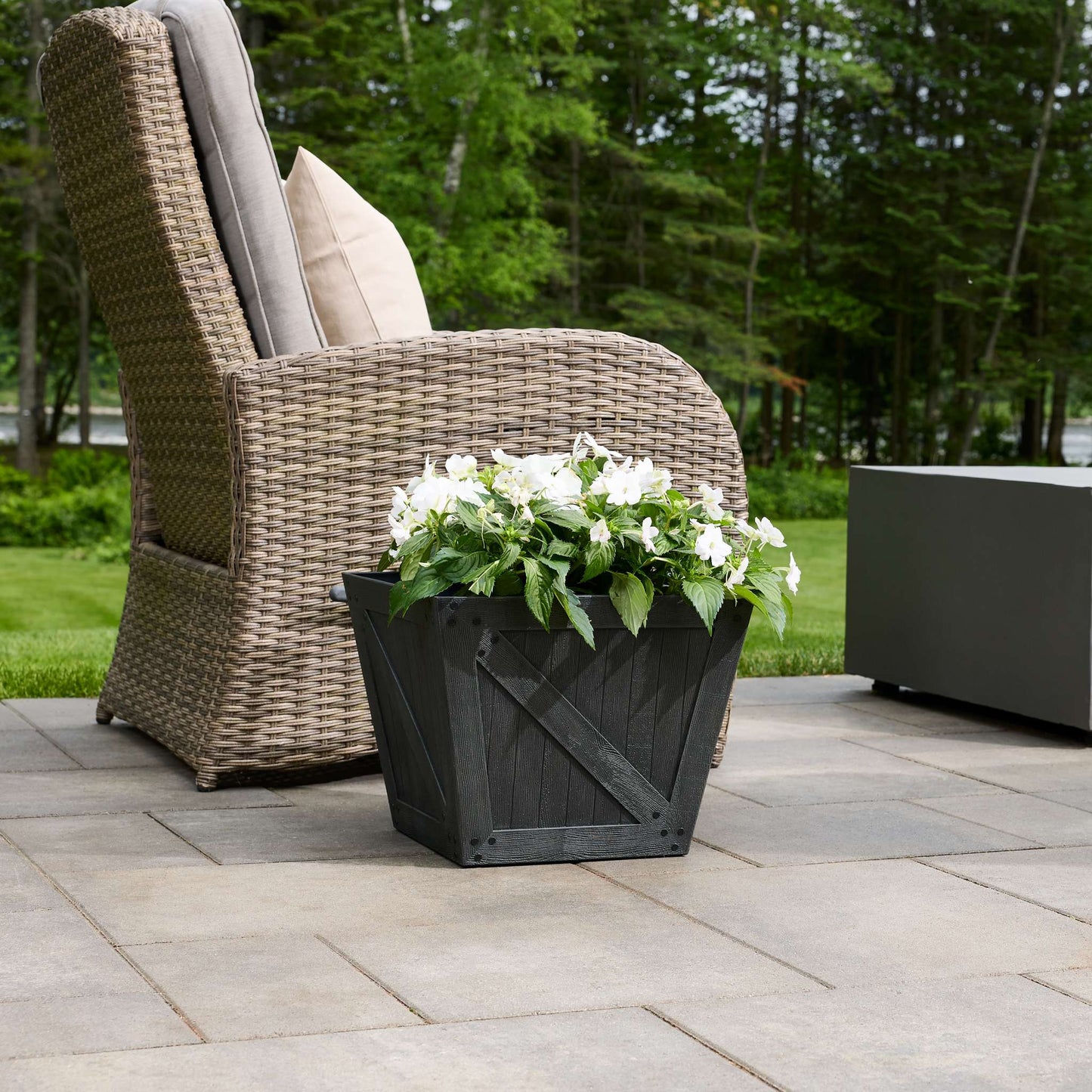 Jardinière style porte de grange 15 po avec fini imitation bois