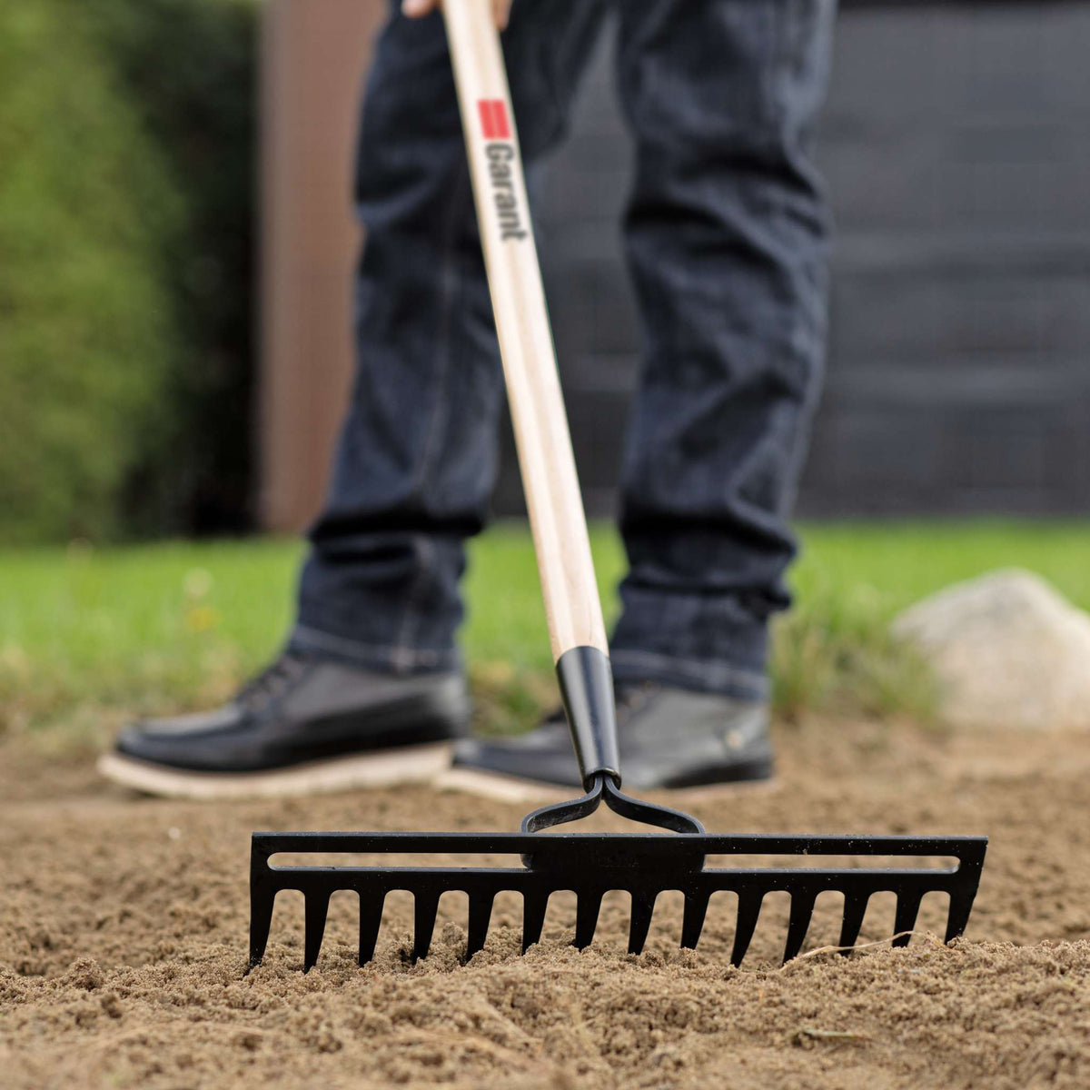 Garant Rake Display Level rake, wood handle – Garant