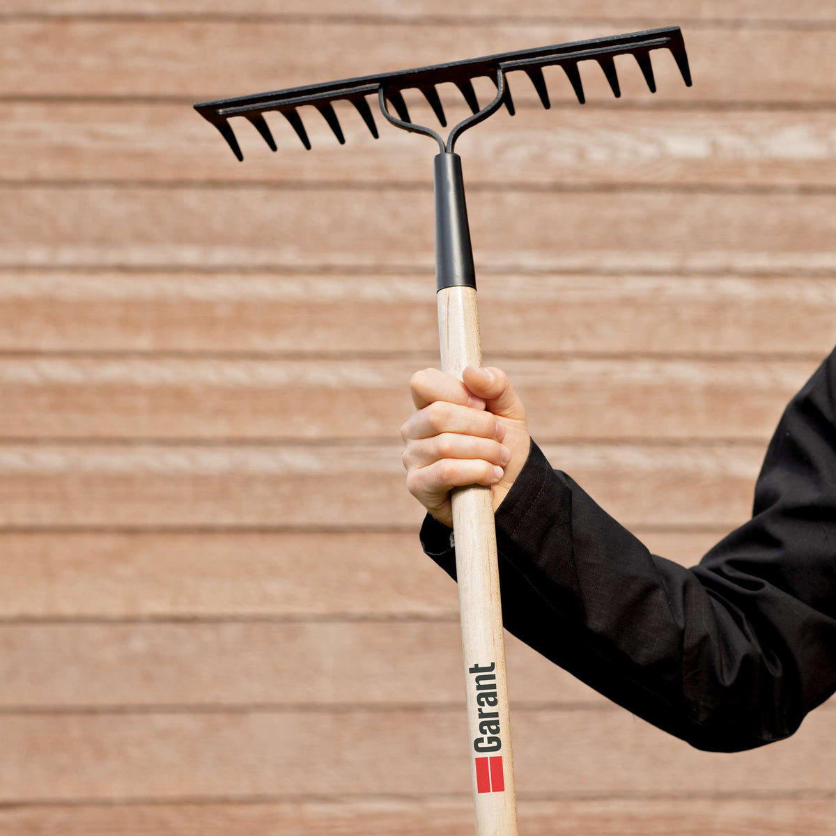 Garant Fan Rake Level rake, wood handle – Garant