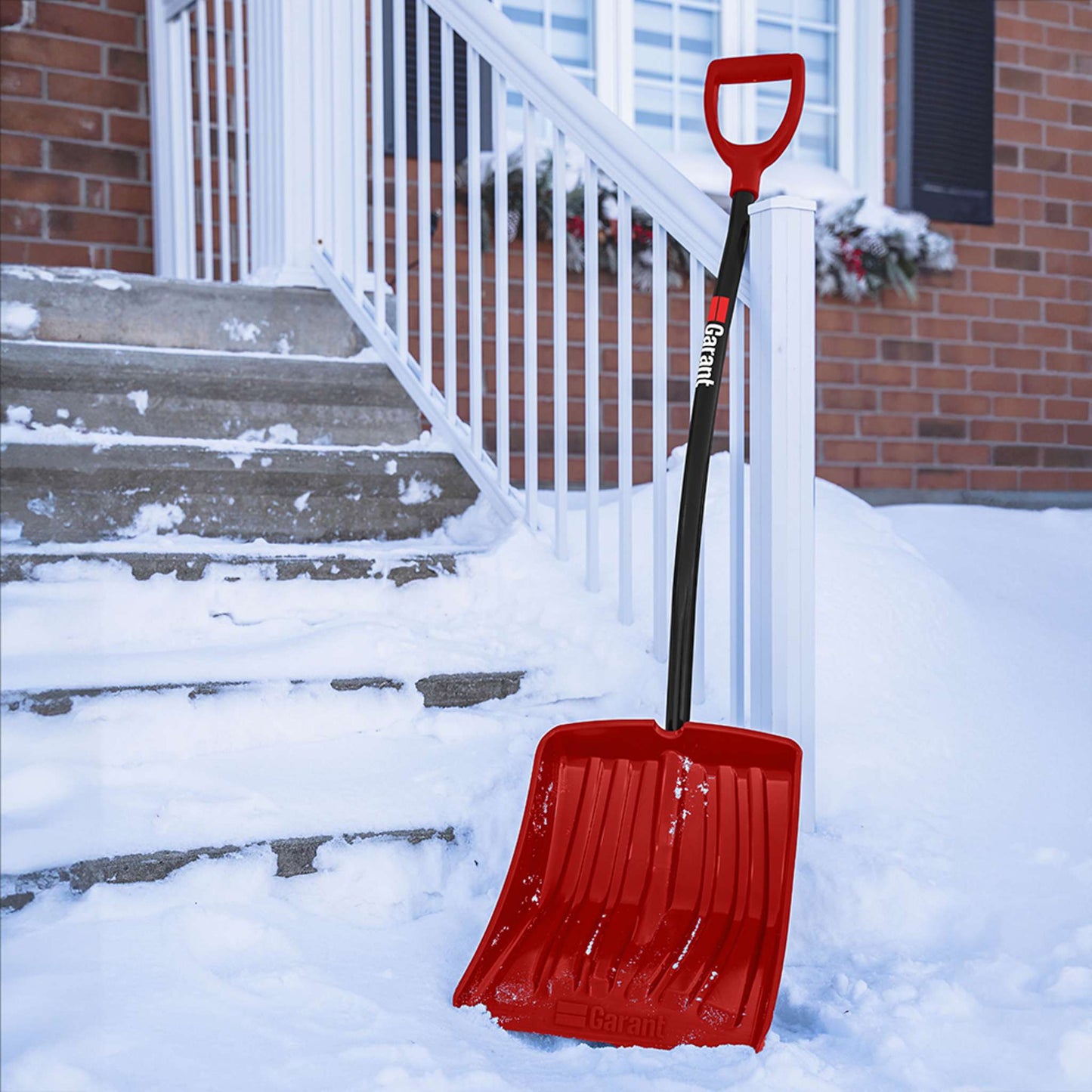 Snow shovel, ergo aluminum handle, 13.9" poly blade
