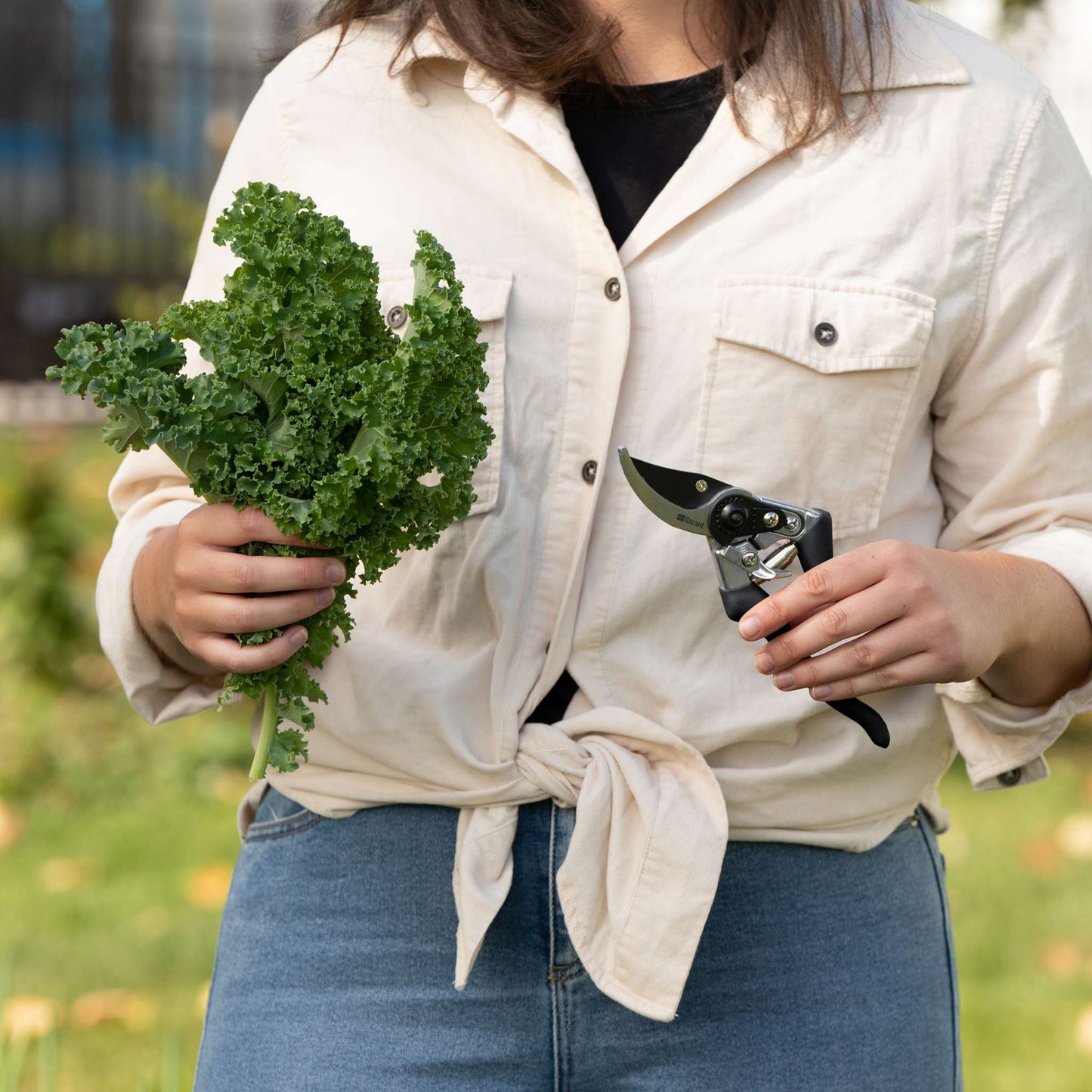 Bypass pruner, medium size