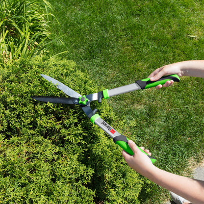 Hedge shears