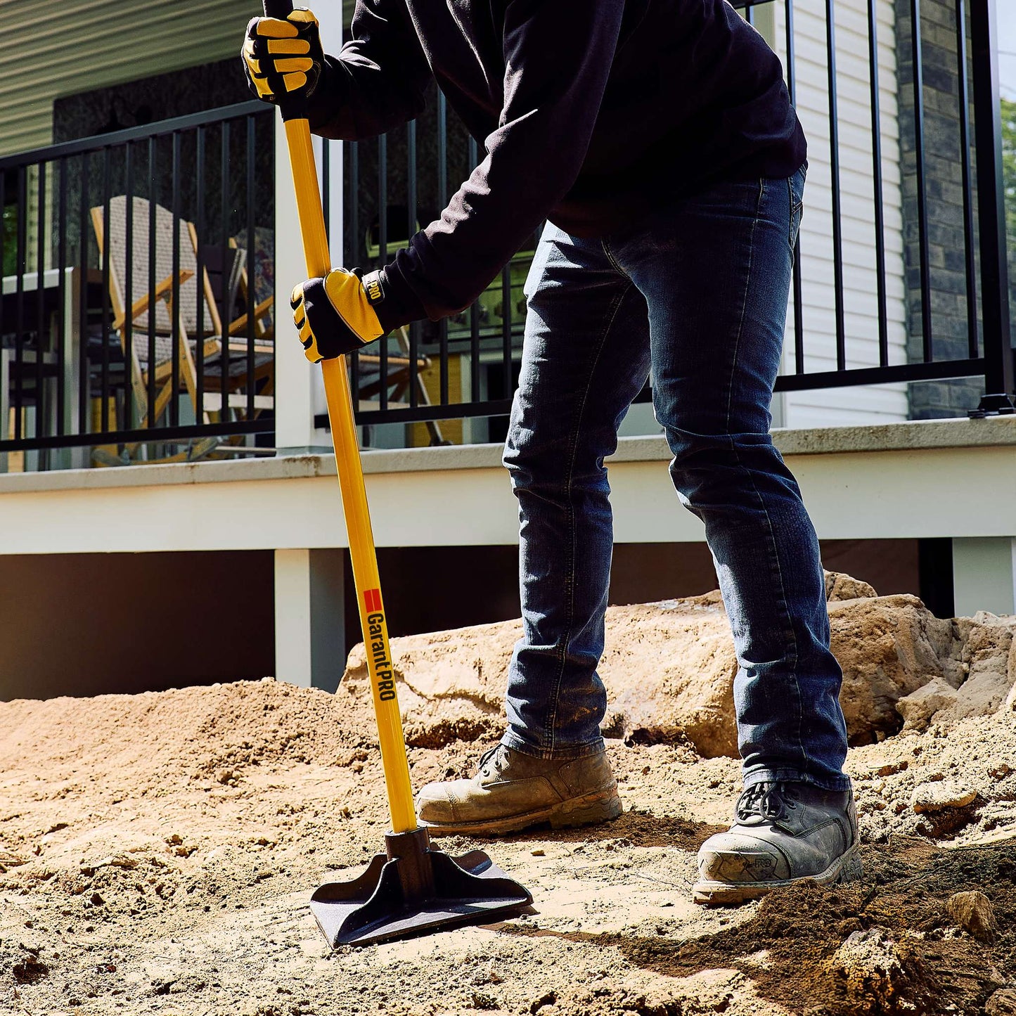 10" x 10" tamper, fiberglass handle