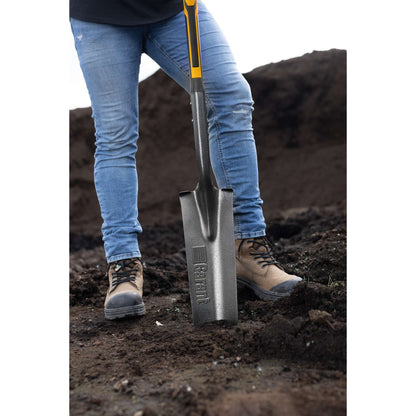 Drain spade, engineering resin