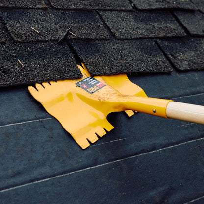 Shingle remover tool, wood handle