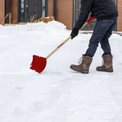 Pelle-grattoir à neige 21 po avec lamelle d'acier