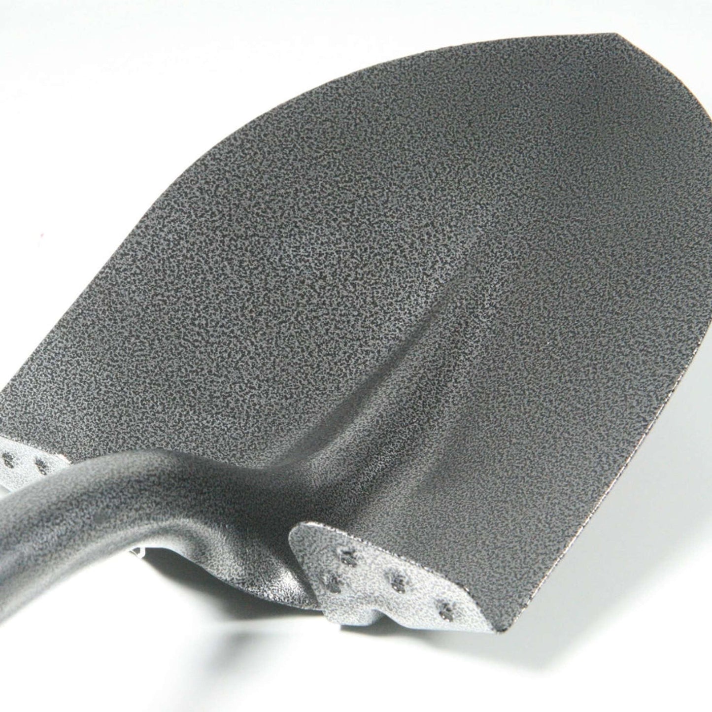 Pelle ronde manche en bois, poignée en D