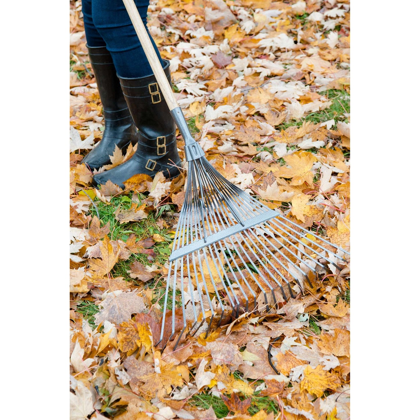 Balai à gazon à ressort