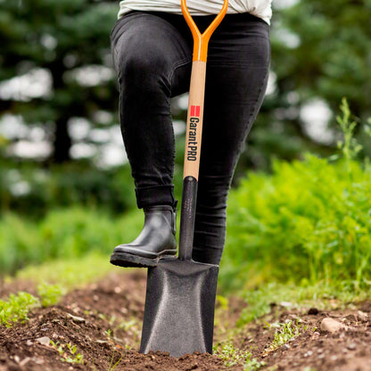 Garden spade, wood handle