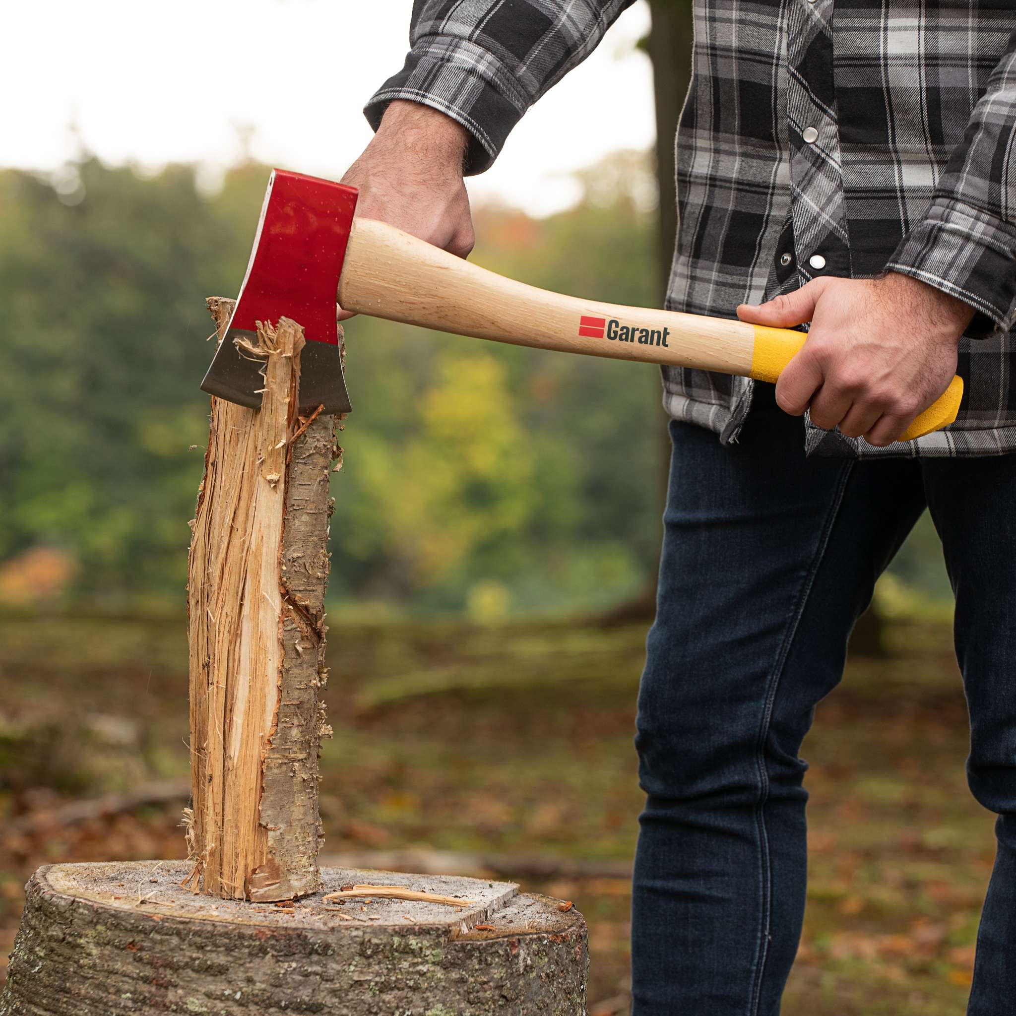 2.25 lbs carpenter axe with safety grip – Garant