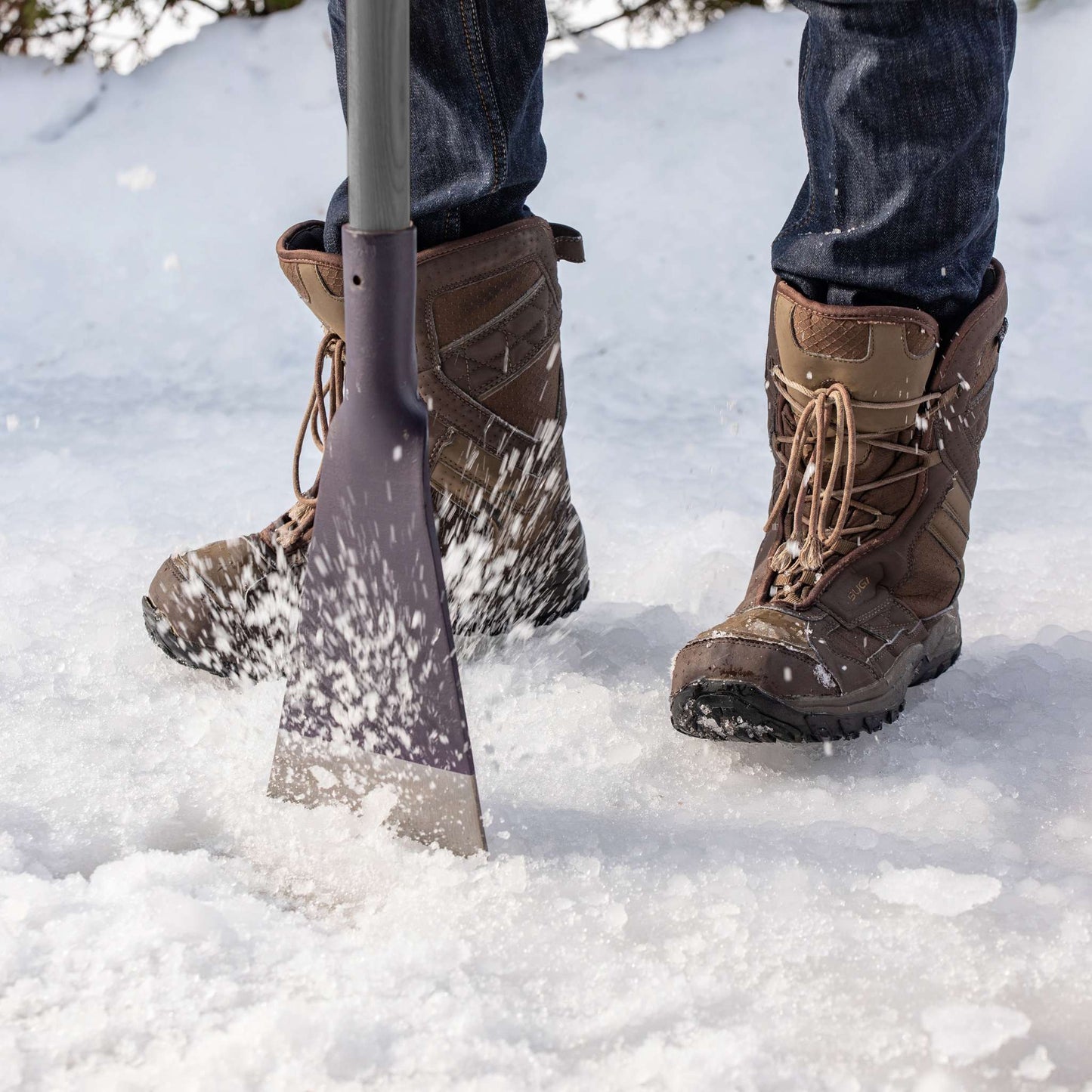 Coupe-glace avec lame en acier forgé et trempé 7 po