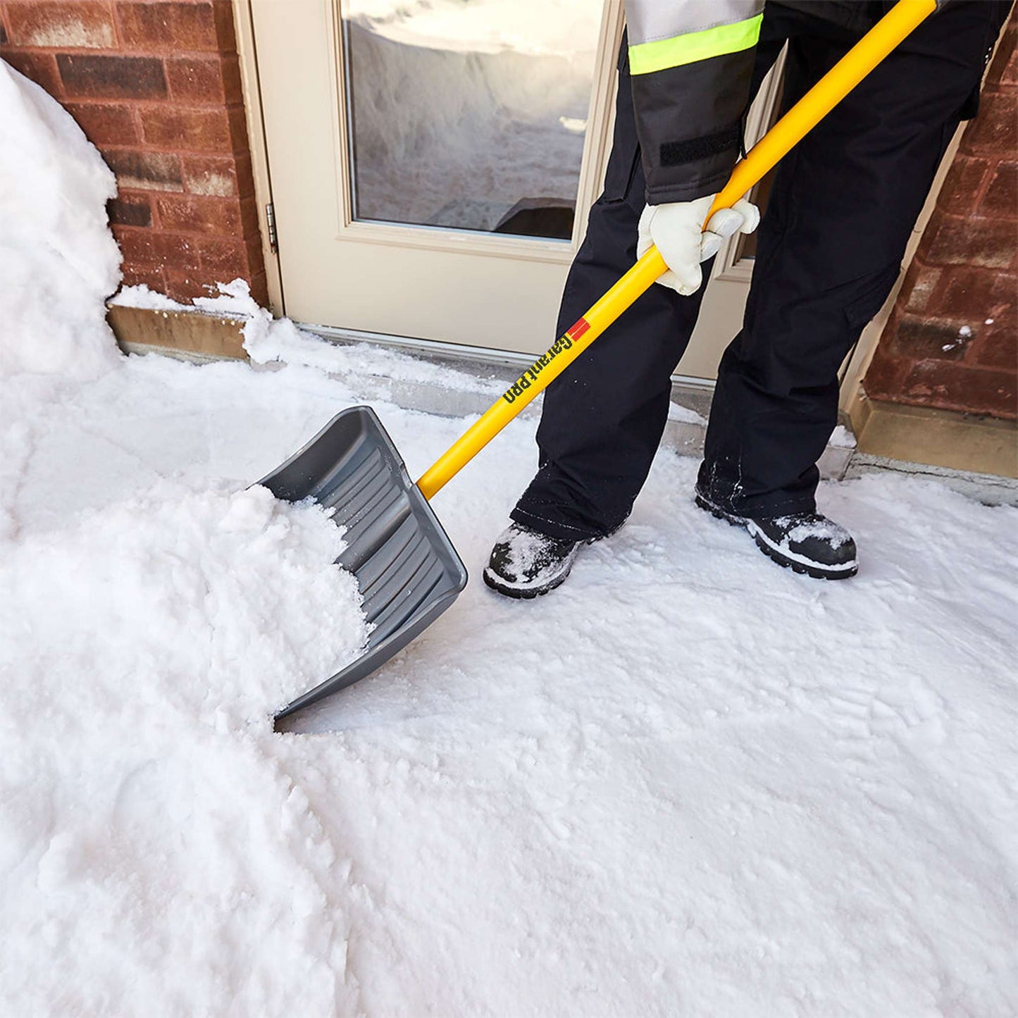 Snow shovel,13.9" polypro blade