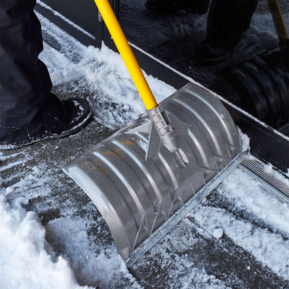 Pelle-grattoir à neige 21 po avec manche en fibre de verre