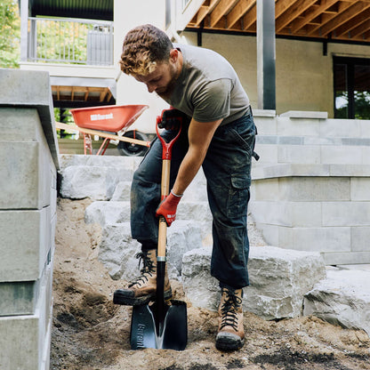 Round point shovel, wood handle, D-grip