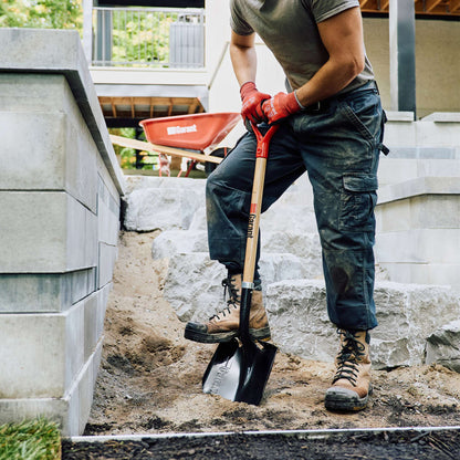 Round point shovel, wood handle, D-grip