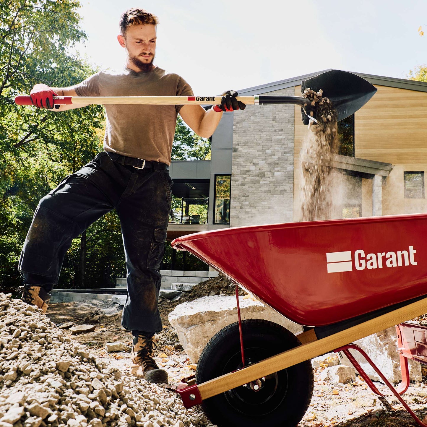 Round point shovel, long wood handle