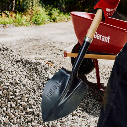 Round point shovel, long wood handle