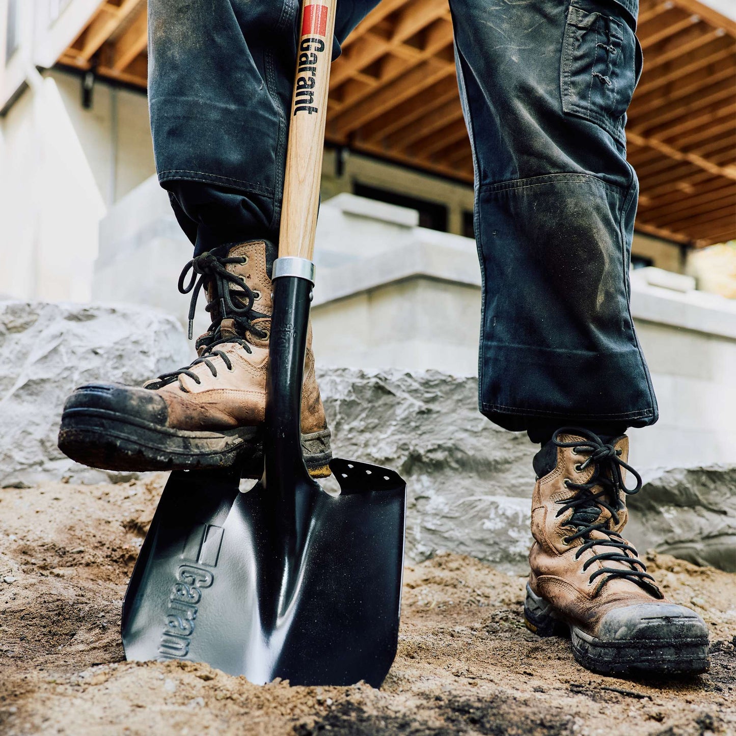 Round point shovel, long wood handle