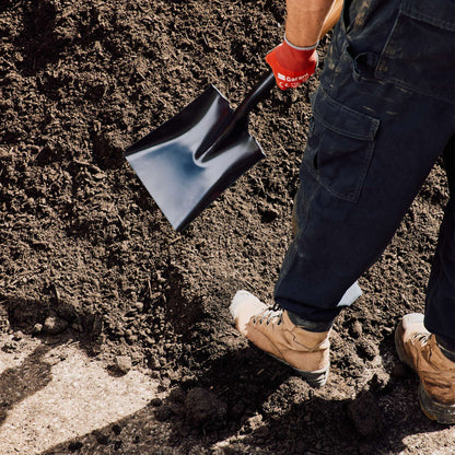 Square point shovel, wood handle, D-grip