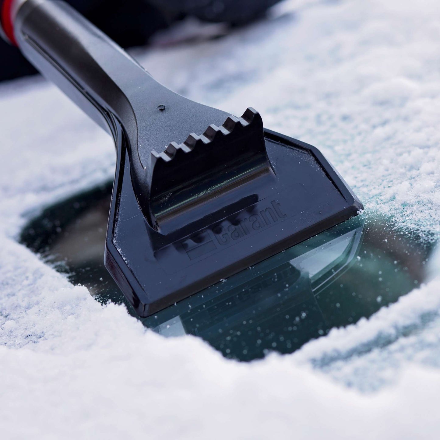 Balai à neige anti-égratignures 45 po avec poignée en mousse