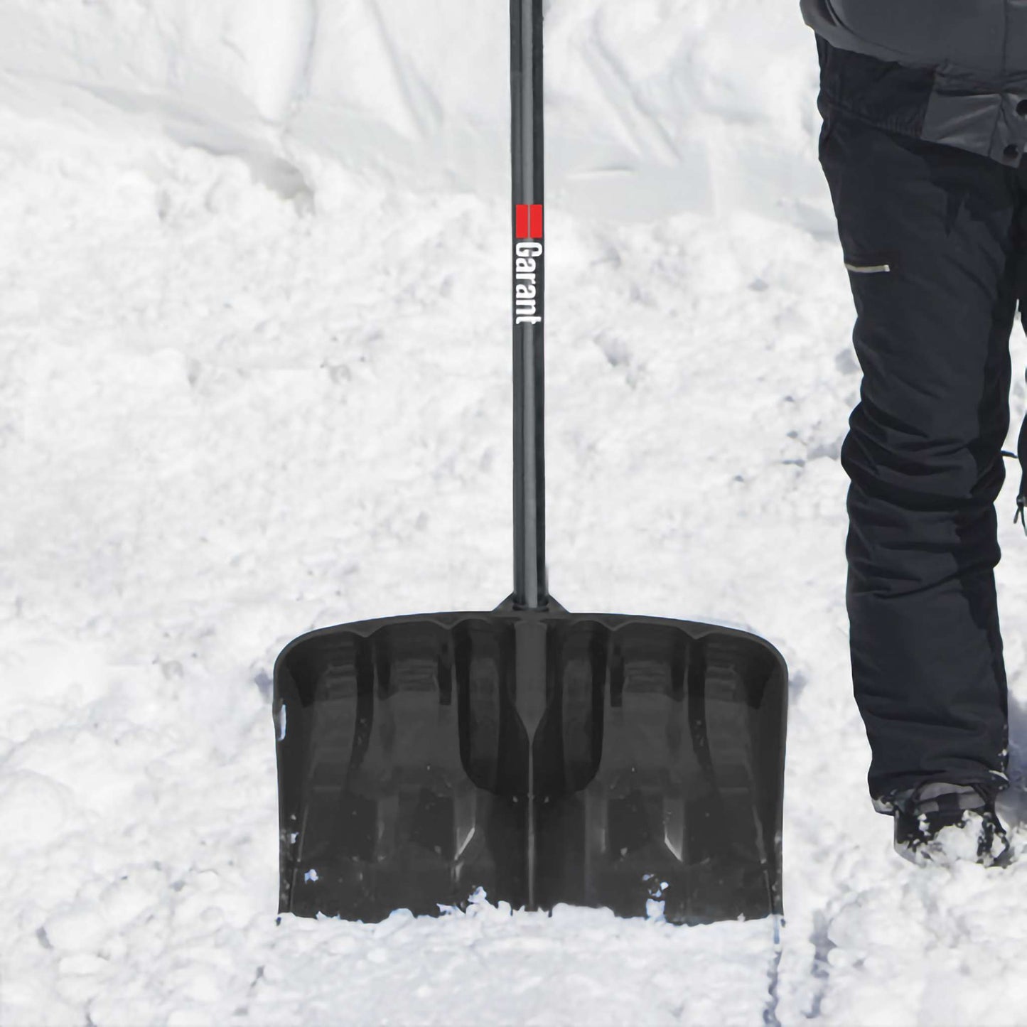 Snow shovel, 19" poly blade
