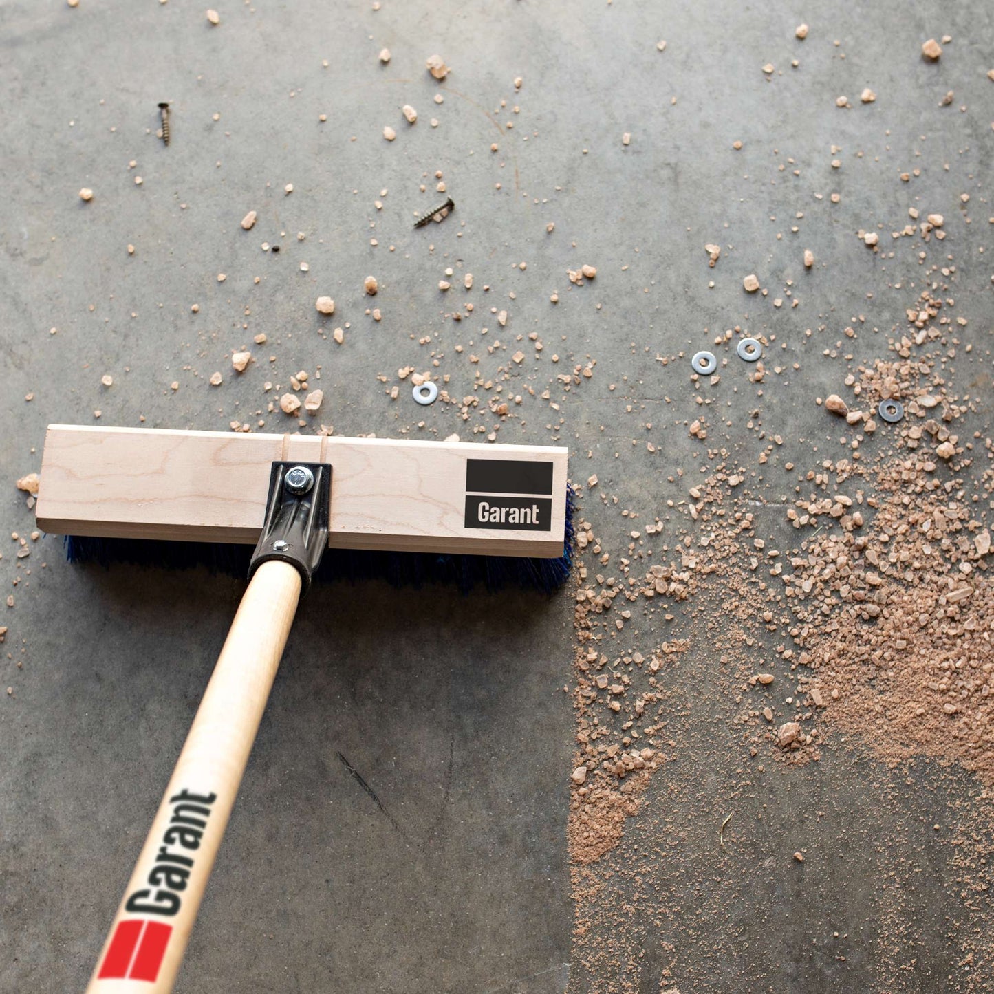 Deck brush, 12" head, synthetic bristles, wood hdle