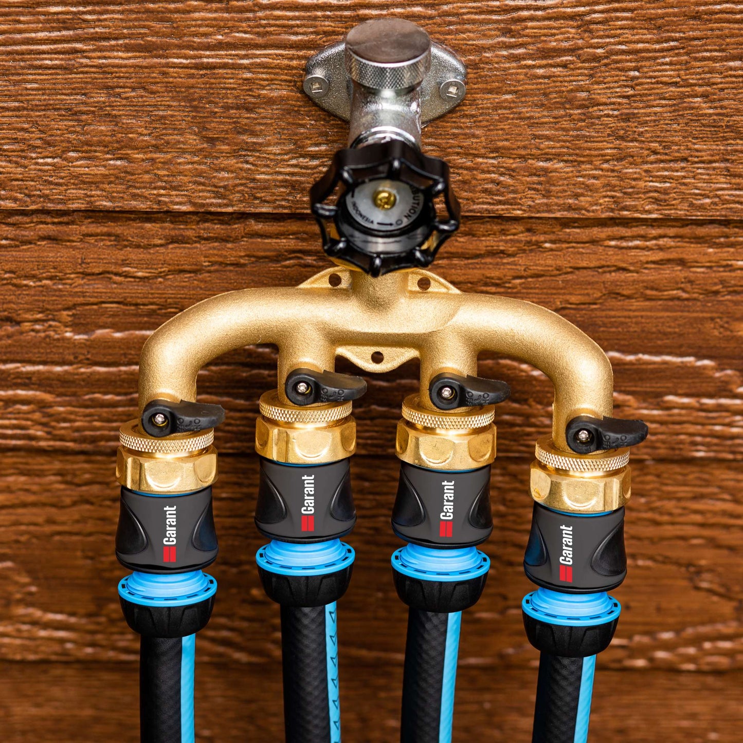 Four-way tap connector