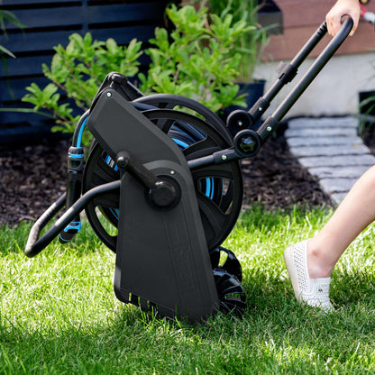 Chariot-dévidoir avec manche pliable