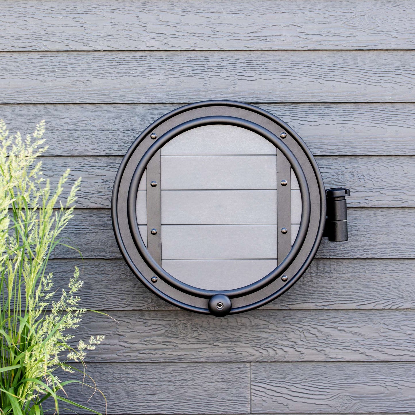 Wall-Mounted Retractable Hose Reel