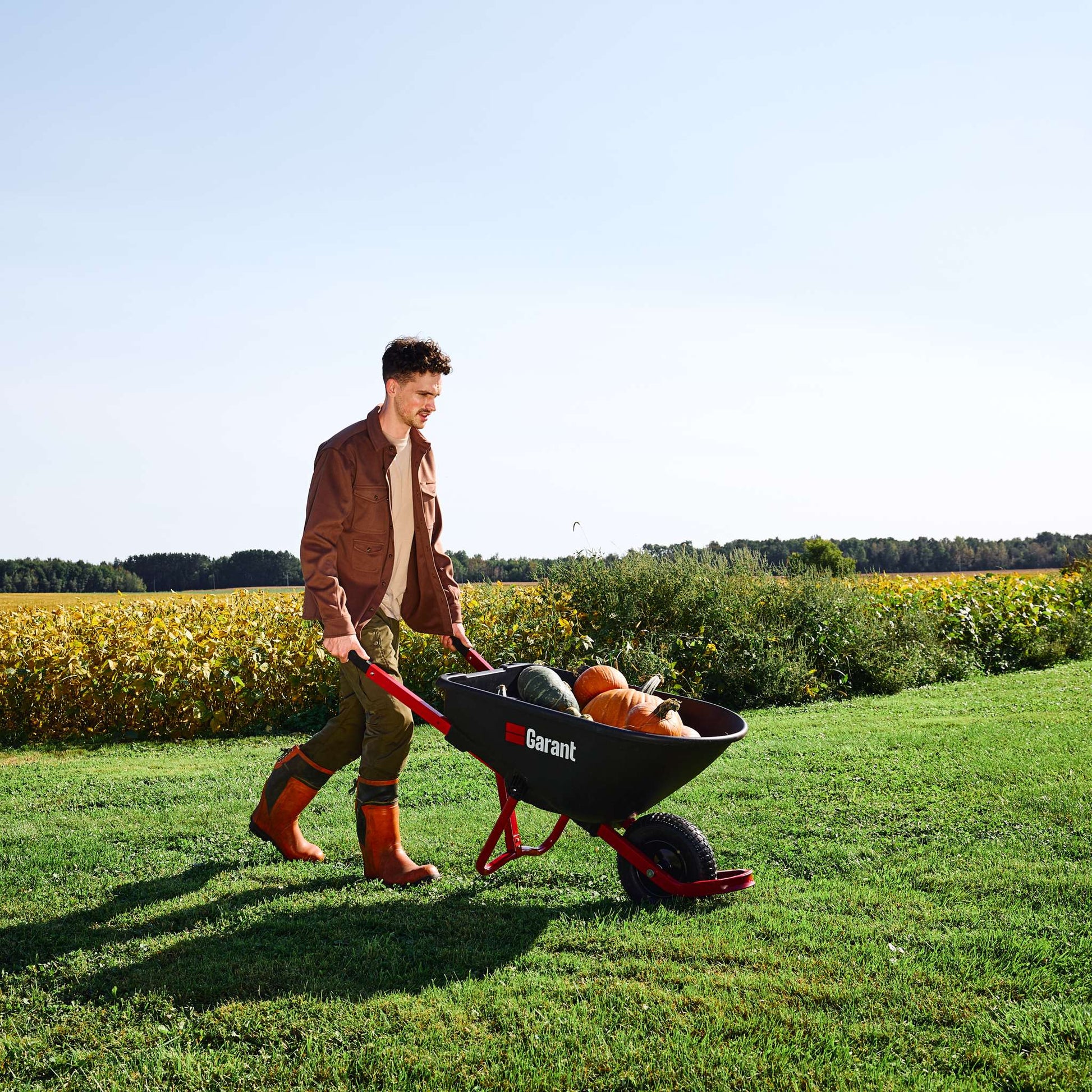 How to Maneuver Wheelbarrow in Tight Spaces: Expert Tips Revealed