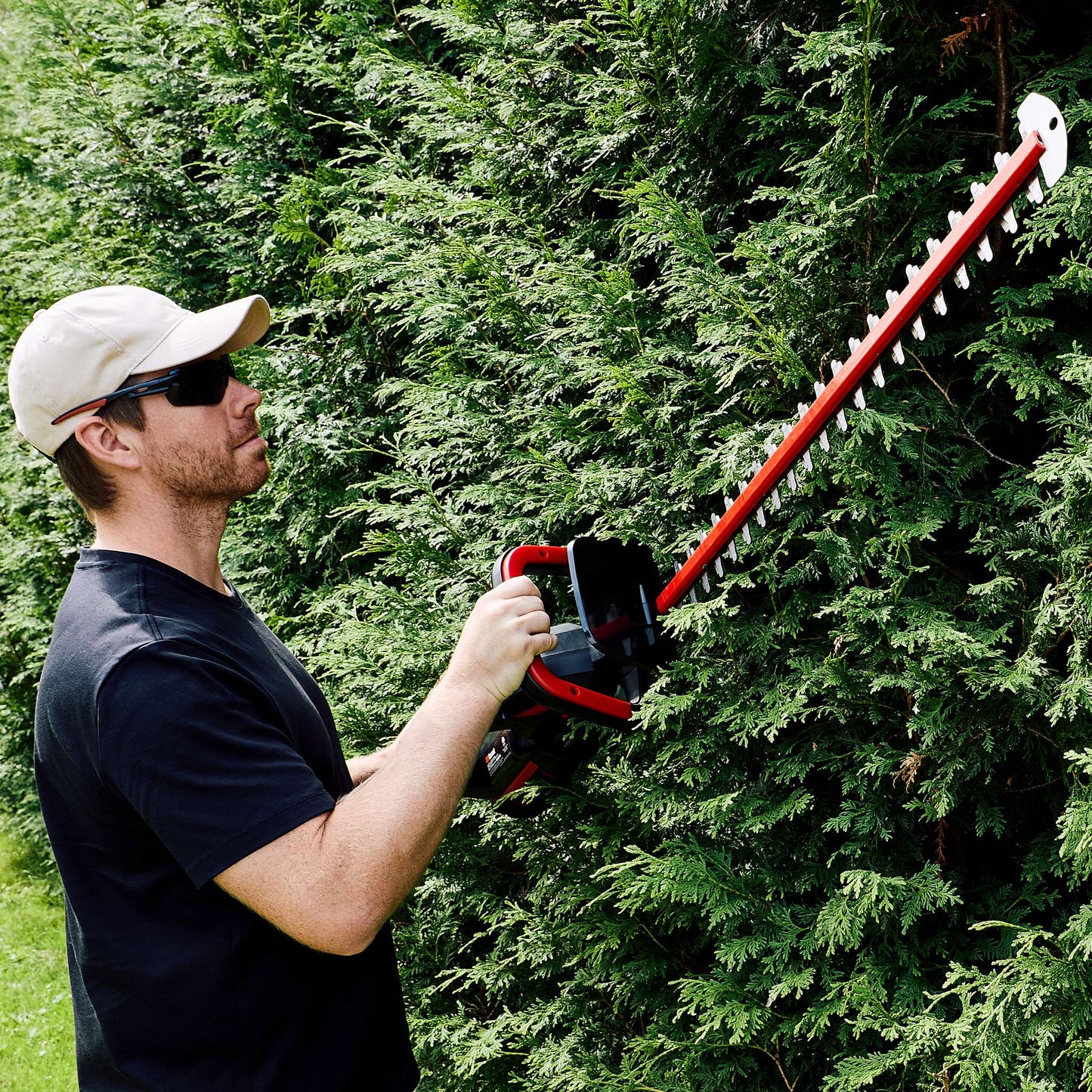 25'' Cordless Electric Hedge Trimmer