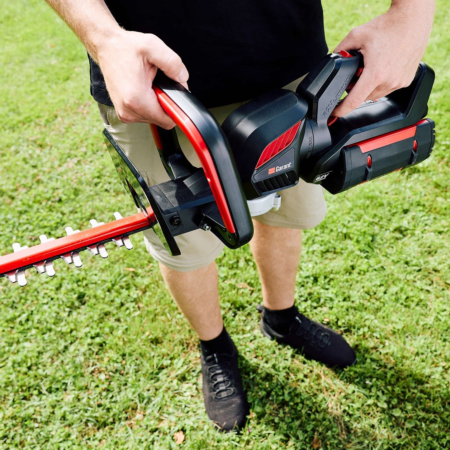 Taille-haie électrique sans fil 62V de 25 po (Outil seulement)