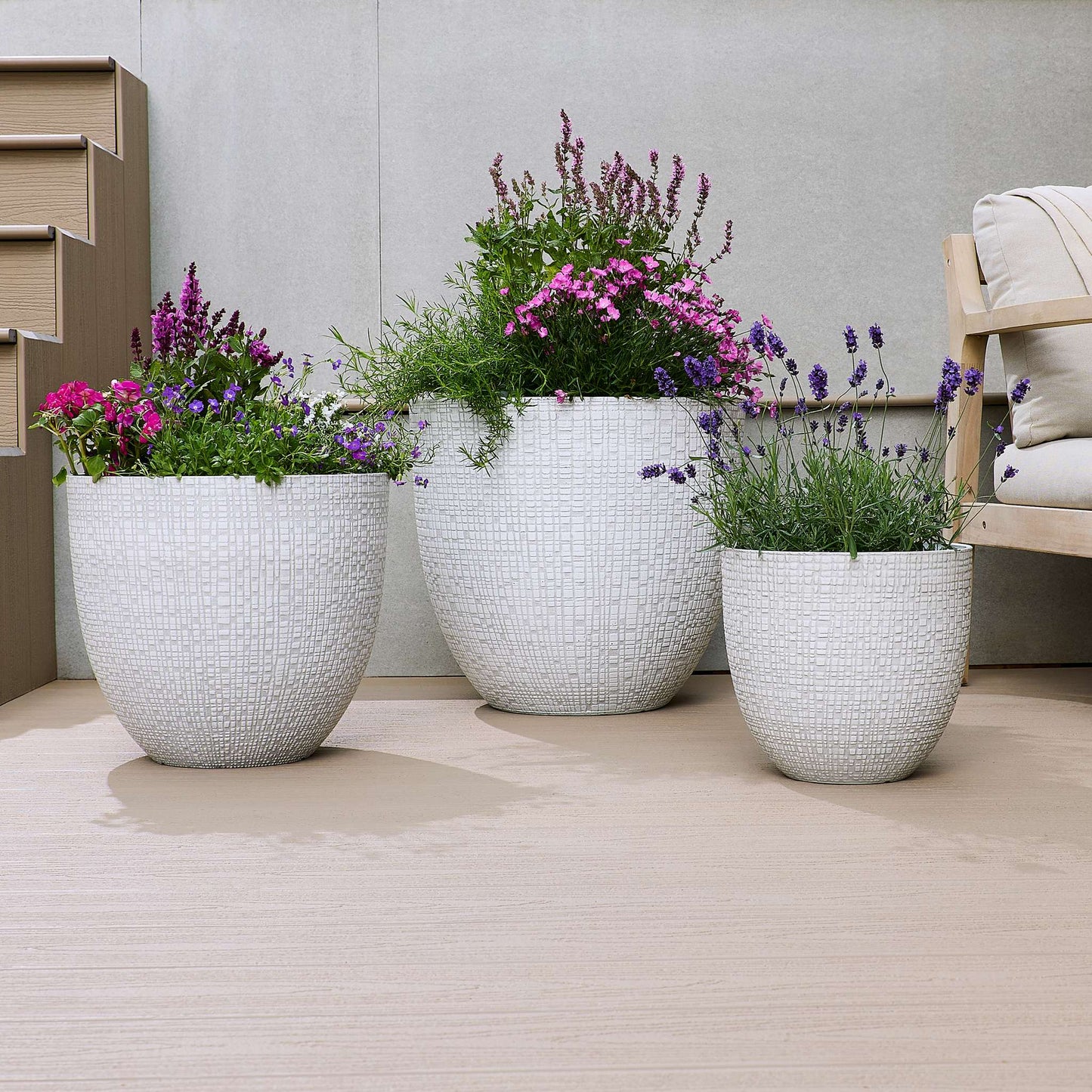 20.5’’ Riley Planter with fine line stone effect