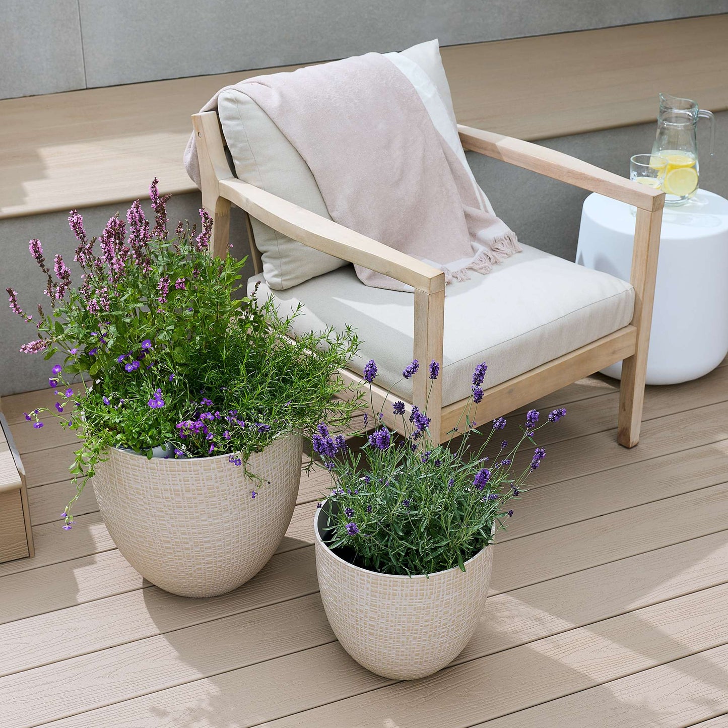 Jardinière Riley 20,5 po avec effet pierre à fines lignes