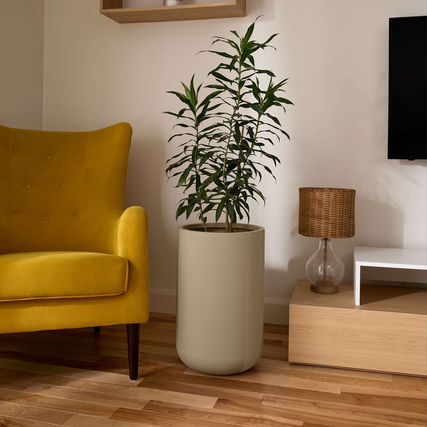 Grande jardinière Gavin 14 po avec lignes géométriques