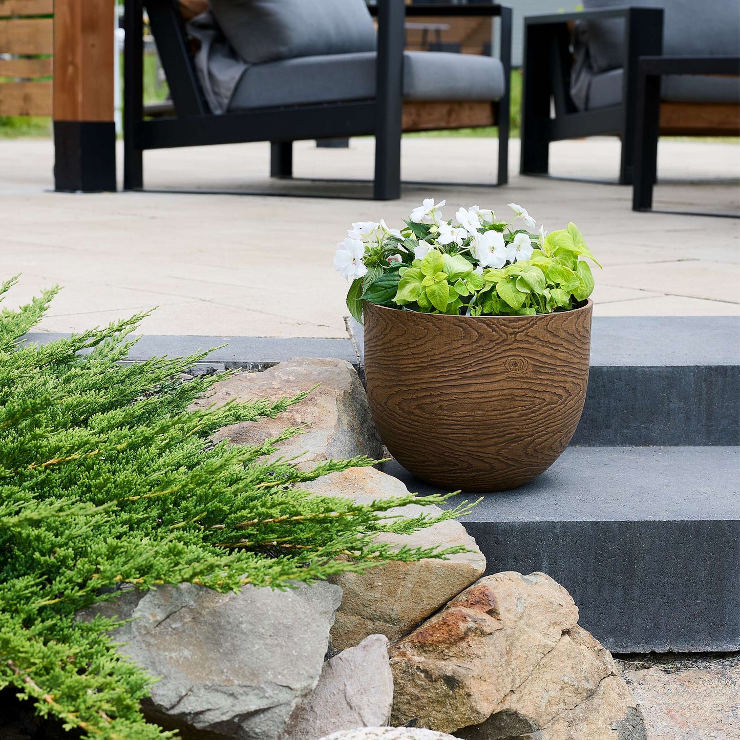 Jardinière Oakmere 16 po avec fini effet bois