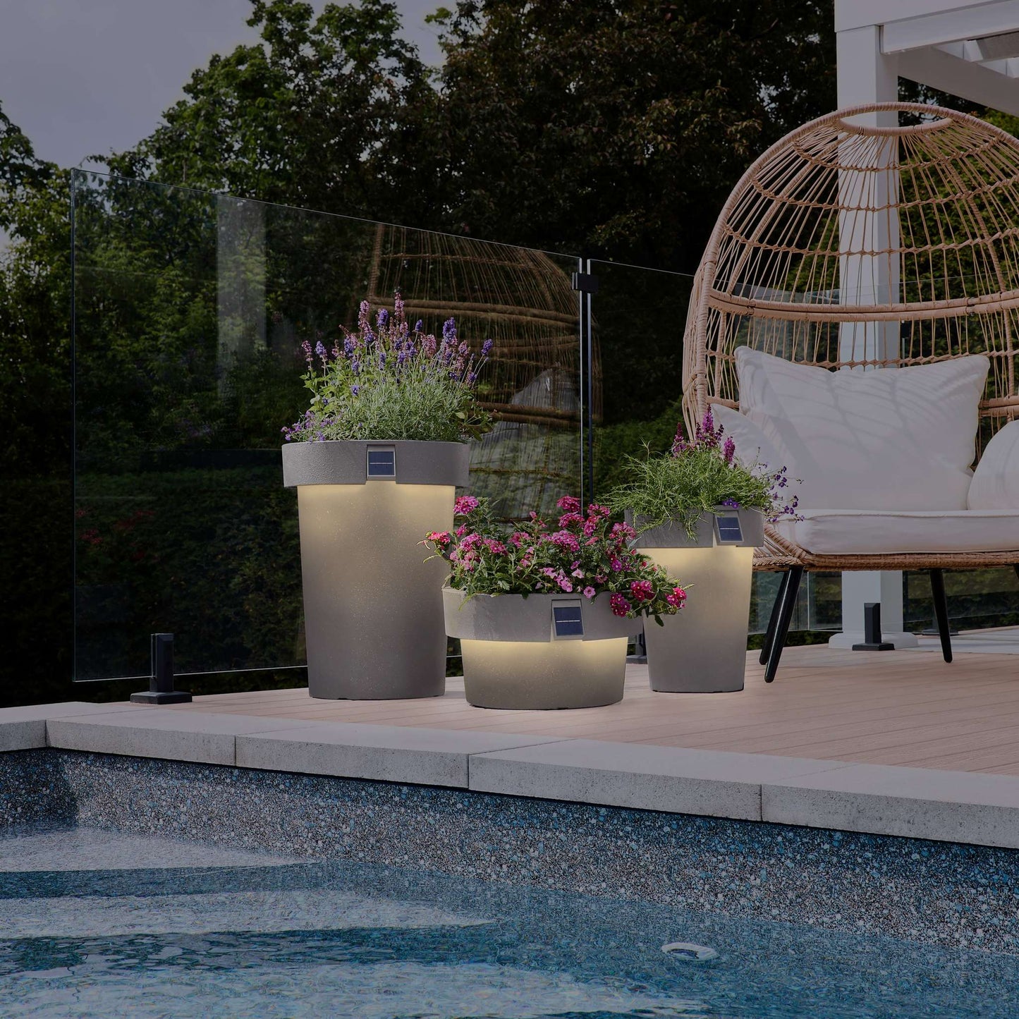 Grand pot solaire 18 po avec éclairage d’ambiance