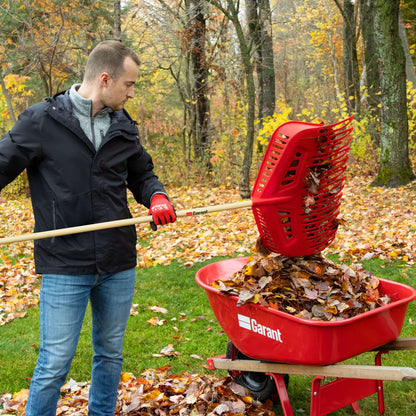 2-in-1 Scooping Leaf Rake
